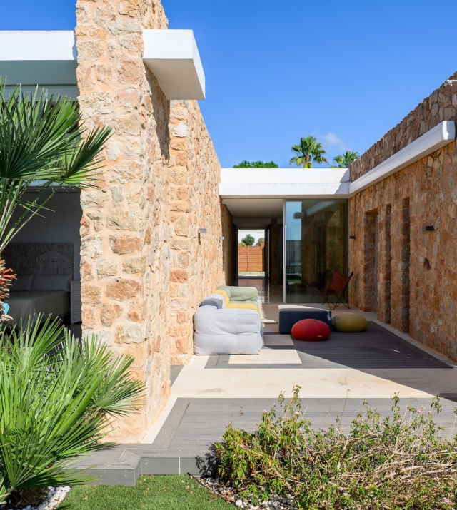 Resa Estates te koop sale Cala Comte exterior.jpg